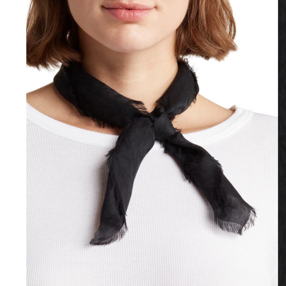 1 hour sale. Michael Kors, square neck scarf